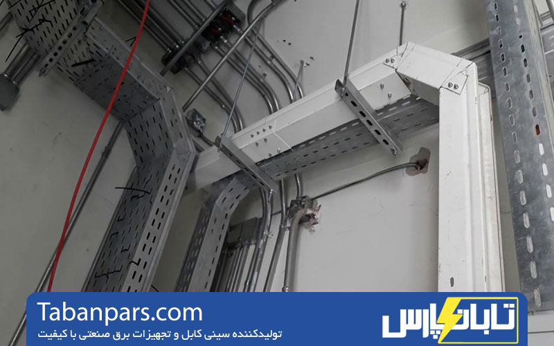 چگونه سینی کابل باعث نظم و زیبایی در ساختمانهای هوشمند میشود؟ 1 مزایای سینی کابل در ایجاد نظم و مدیریت کابلکشی مدرن